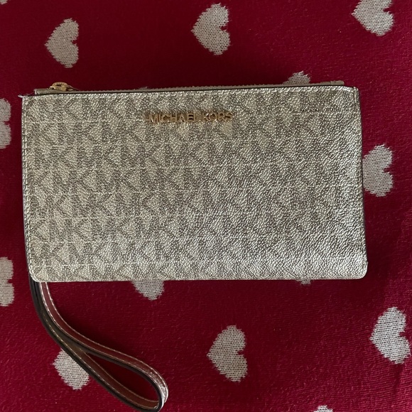Michael Kors Adele logo smartphone wallet - Picture 1 of 3